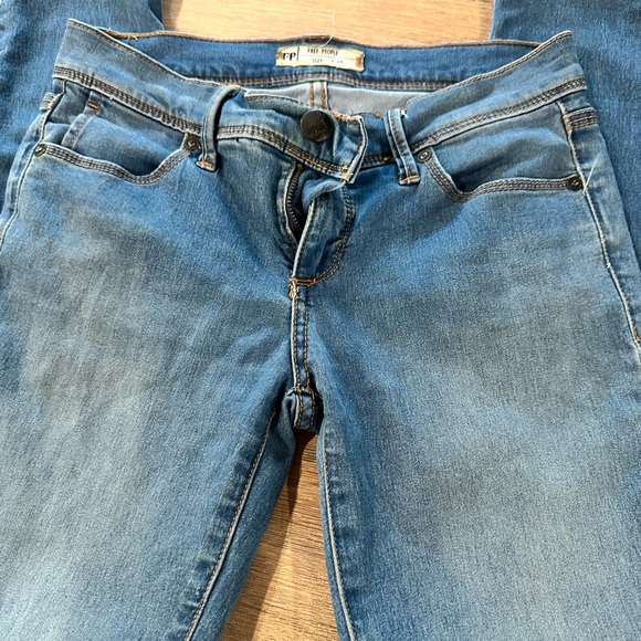 Free People Denim - Free People vintage stretch Classic Blue skinny Denim